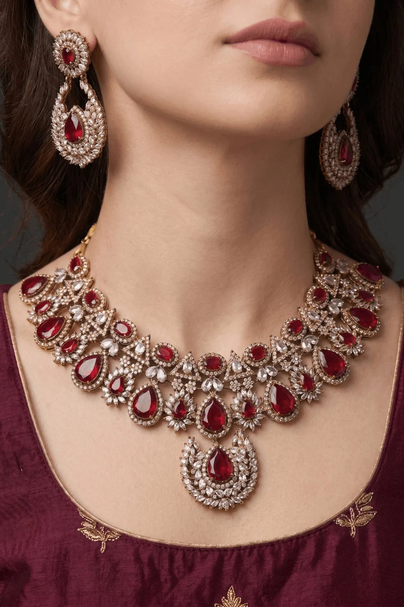 Traditional Antique Zircons & Gemstones Round Necklace Set